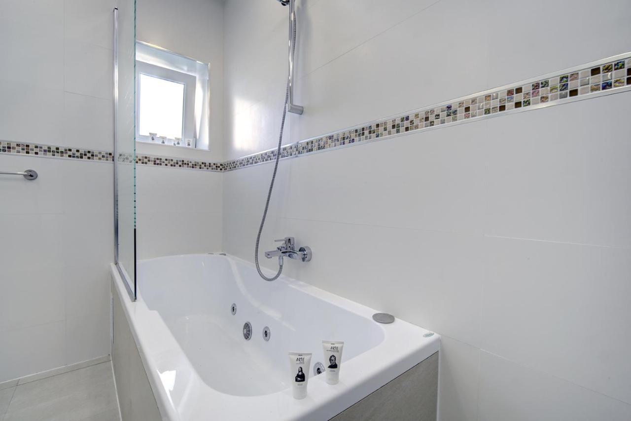 Westminster Puerto Banus Marina Appartement Marbella Buitenkant foto