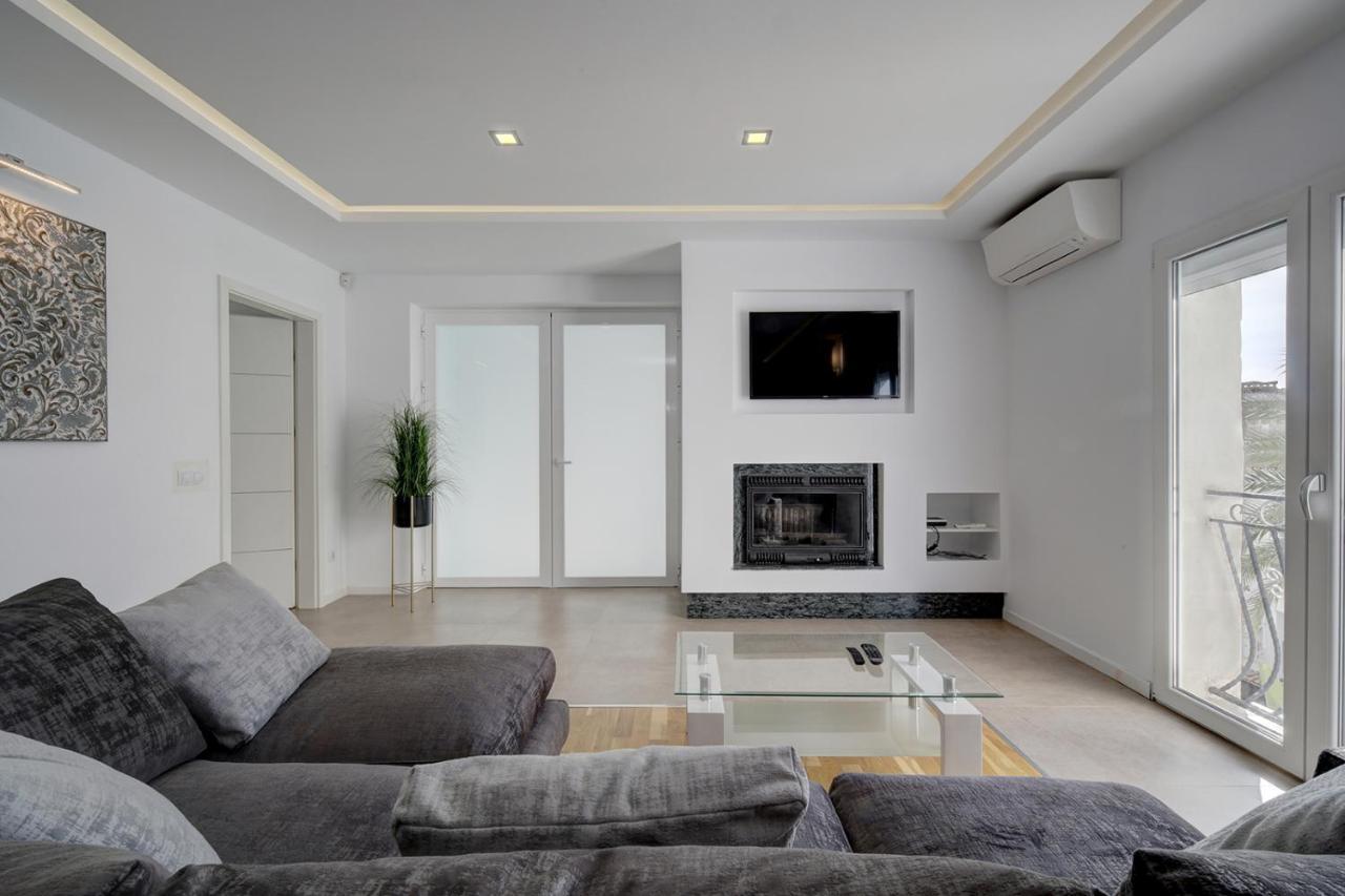 Westminster Puerto Banus Marina Appartement Marbella Buitenkant foto